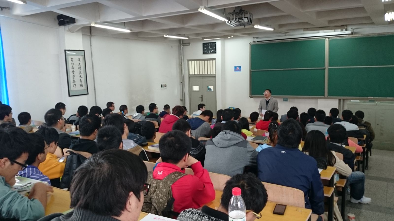 必赢3003no1线路检测中心本科生党支部学习魏玉川见义勇为的先进事迹